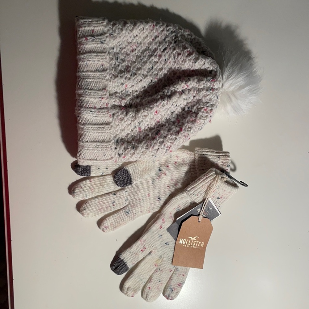 Hollister hat and gloves